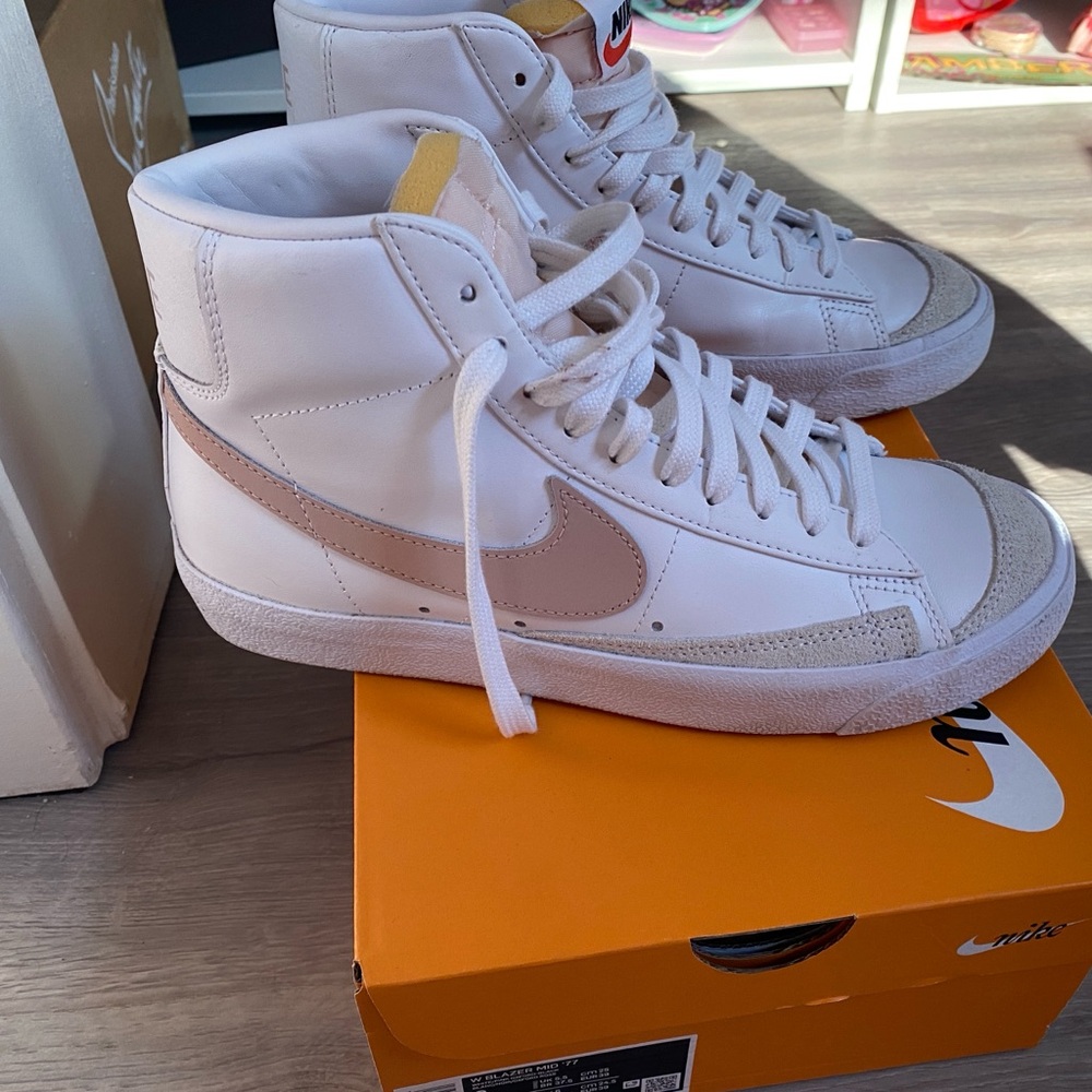 Nike Blazer Mid ‘77 white/pink